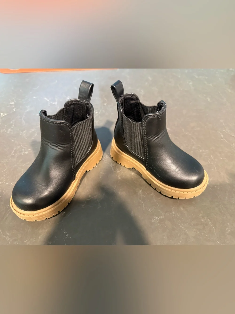 GUC- Old Navy Black Chelsea Boots 5C